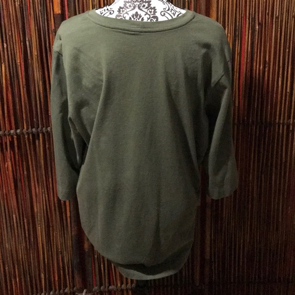 ๐4 for $25 Denim&Co long sleeved tee - Picture 3 of 8